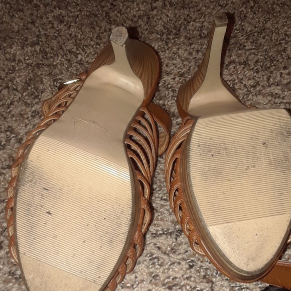 Heels - Picture 4 of 5
